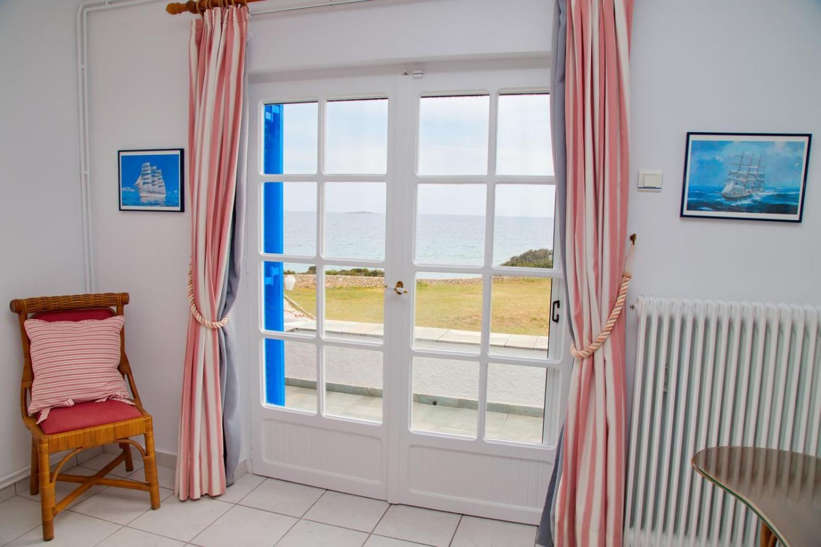 Aroura Homes 4Br Beachfront Villa Спетсес Экстерьер фото